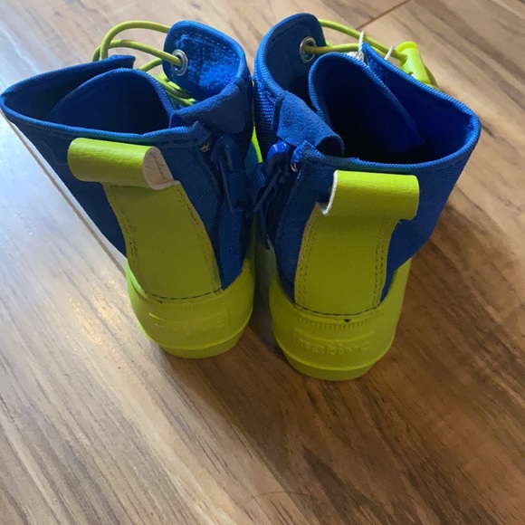 Native “Jimmy Child” Boots - Picture 3 of 4